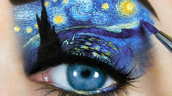 GALERIE: Umělkyně vytváří neskutečné obrazy na očních víčkách. Tomu se říká opravdové umění!