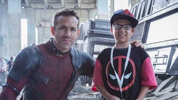 FOTO: Deadpool brutálně utřel týpka, který urážel děti na internetu! Podívejte se, jak mu odpověděl