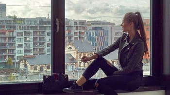 VIDEO: Kde bydlí nejkrásnější česká youtuberka? Týnuš Třešničková ukázala své nové hnízdečko. Budete jí ho slušně závidět!