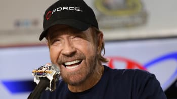 GALERIE: Opravdu Chuck Norris nestárne? Nesmrtelné legendě je skoro 80 a všechny šokuje svým vzhledem!