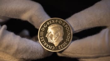 GALERIE: Takhle vypadá nová oficiální mince s králem Karlem III. Co na ni říkáte?