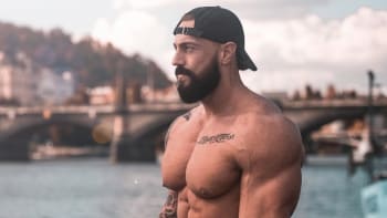 VIDEO: Známý český youtuber se přiznal k užívání steroidů. Co mu na to řekli fanoušci?