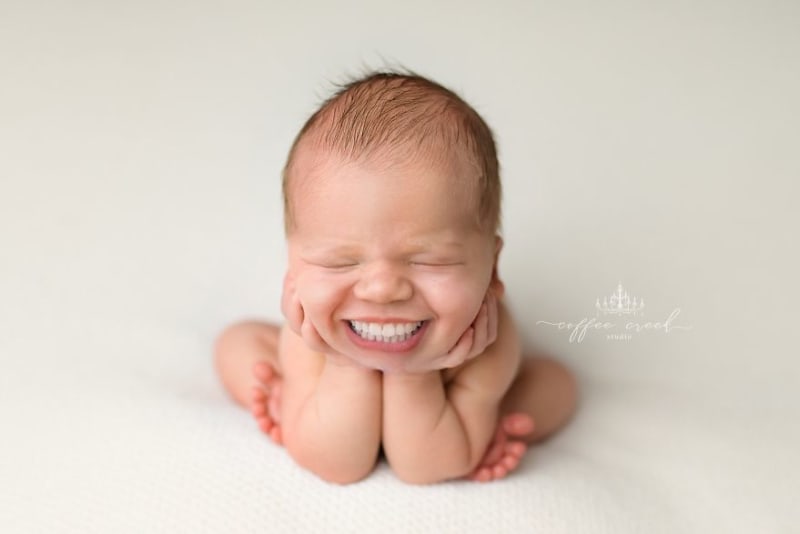 Fotky novorozenců se zuby děsí celý internet 14
