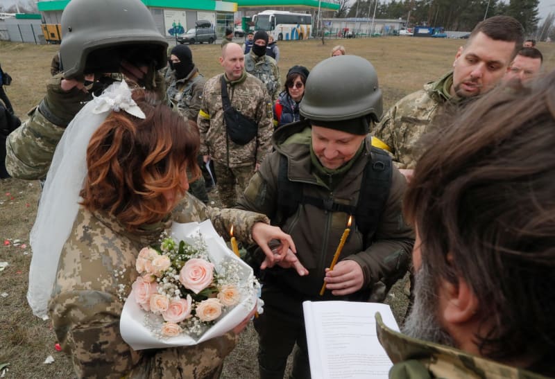 Chvíle štěstí v táboře ukrajinských vojáků