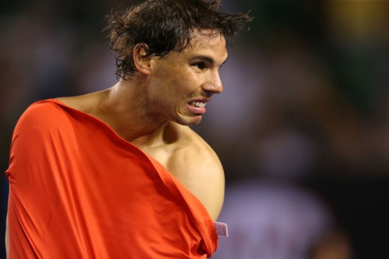Tenisty na Australian open sužovala nelidská vedra... co se to stalo s obličejem Nadala?