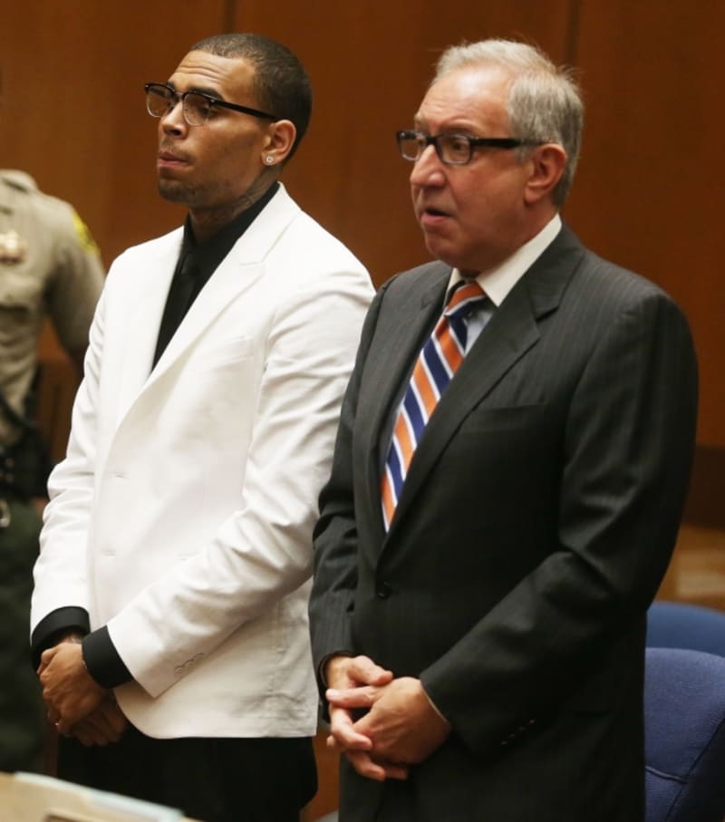 Chris Brown skončil zase u soudu