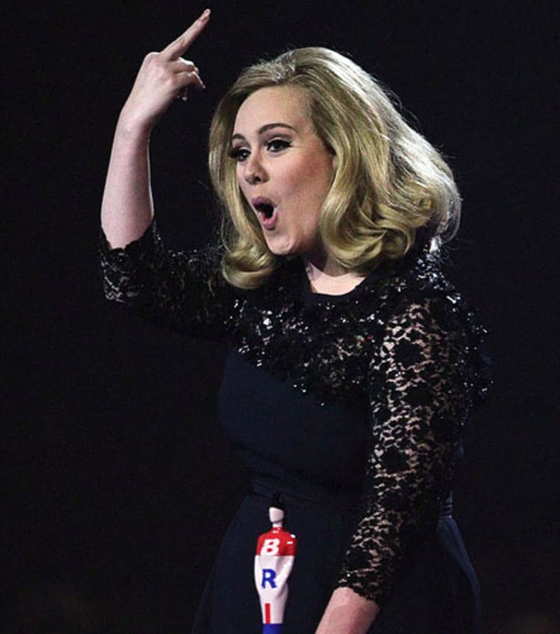 Zpěvačka Adele a její fuck off