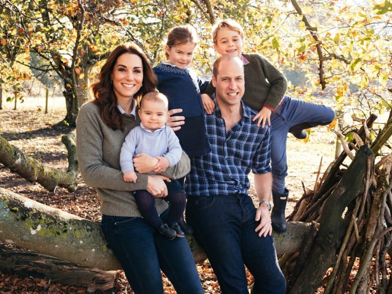 Vévodkyně Kate a princ William s početnou rodinkou.