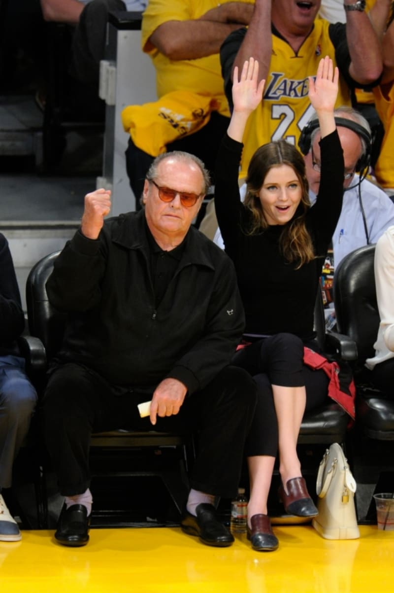 Jack Nicholson a jeho dcera Lorraine Nicholson na play-off NBA utkání mezi San Antonio Spurs a Los Angeles Lakers