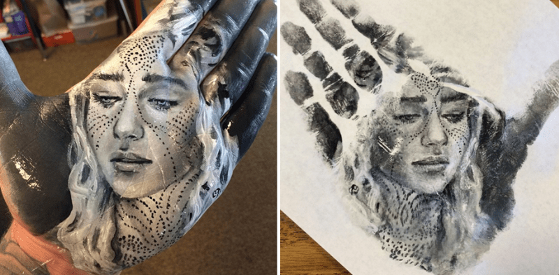 RESPEKT! Učitel si maluje realistické portréry na dlaň a otiskuje je na na papír