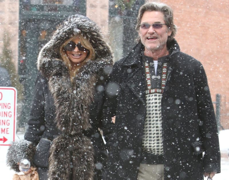 Stále zamilovaní manželé Goldie Hawn a Kurt Russell na nákupech v Aspenu