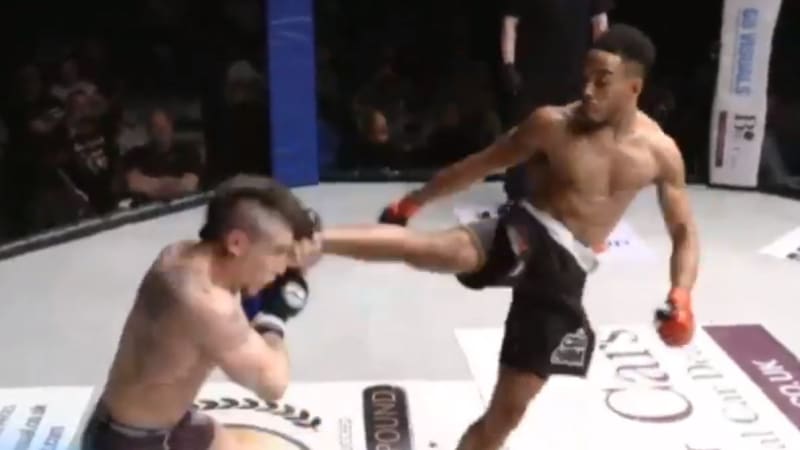 VIDEO: Obří trapas v MMA! Zápasník zesměšňoval soupeře, pár vteřin nato dostal KO