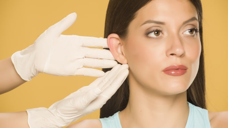 Lékaři poprvé úspěšně transplantovali 3D vytištěné lidské ucho. Bude fungovat jako normální?