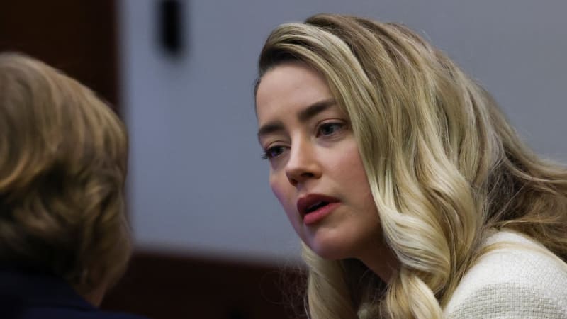 Další rána pro Amber Heard! Bývalce Deppa soud zamítl žádost o zrušení rozsudku