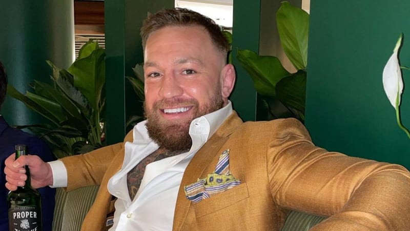 Drsňák Conor McGregor se vyjádřil k sexy ženám asistujícím při zápasech. Taky by je zrušil?