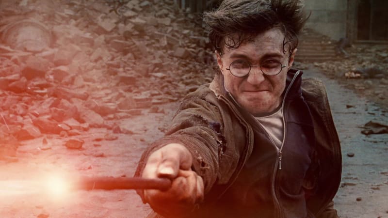 Co se stane, když v knihách o Harrym Potterovi nahradíte slovo hůlka penisem? Tyhle vtipné příklady vám nedají spát