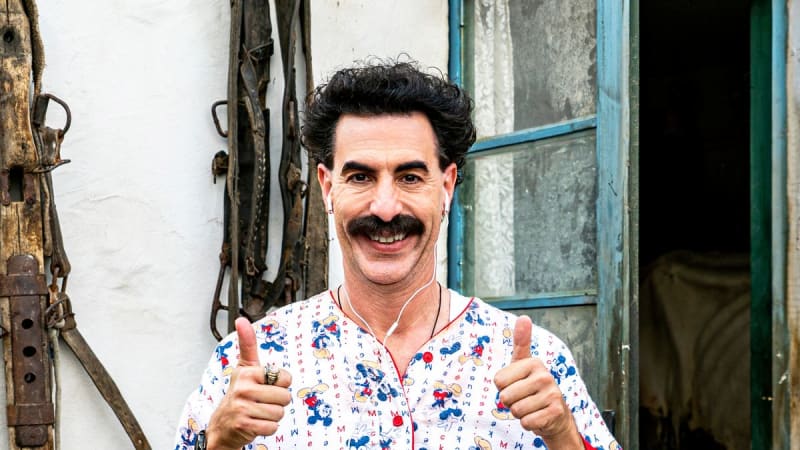 VIDEO: Manželka Borata se pohádala s hercem kvůli drsnému vtipu z filmu. Proč už s manželem nechtěla nikdy mluvit?