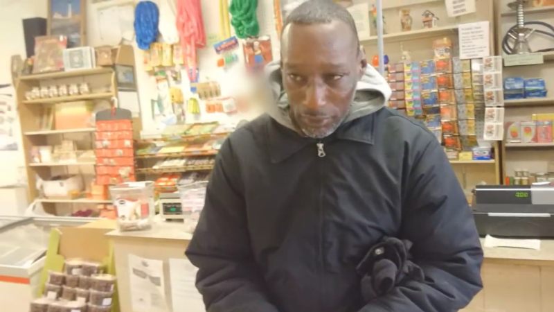 VIDEO: Věnoval bezdomovci výherní tiket. Co s ním udělal?