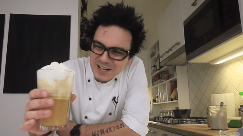 VIDEO: Známý youtuber radí, jak si udělat slavný máslový ležák z Harryho Pottera. Ochutnali byste ho?
