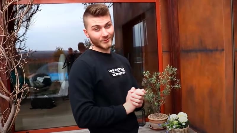 VIDEO: Youtuber Datel ukazuje celý dům LIKE HOUSE! Co ho ve vile nadchlo nejvíc?