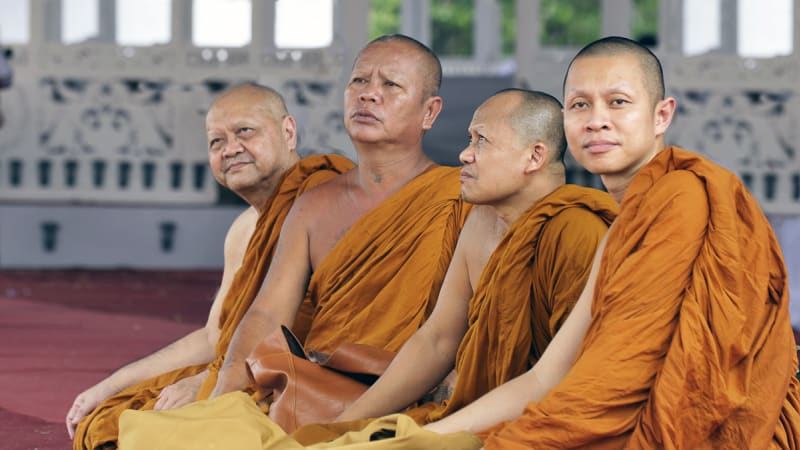 Budhističtí mniši neprošli testem na drogy. Jakou zakázanou látku u nich zjistili?