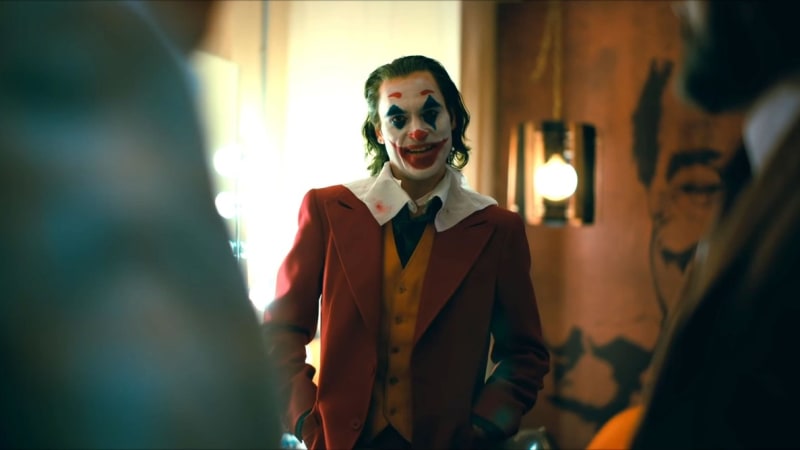 GALERIE: Sexy herec z Jokera slaví narozeniny. Kvůli filmu prošel brutální fyzickou proměnou, jak vypadal předtím?