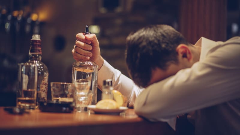 ODHALENO: Tohle je varovný signál, že máte sklony k alkoholismu! Na co si dát pozor?