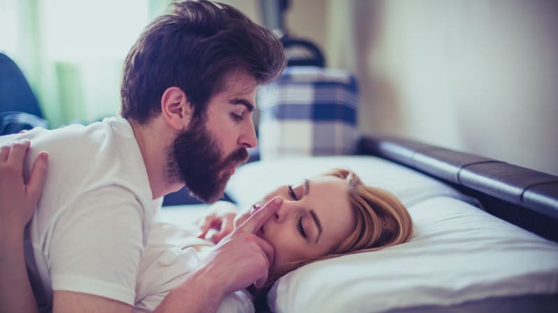 ODHALENO: 10 tipů, jak ženskou rychle dostat do postele. Co zabere úplně nejvíc?
