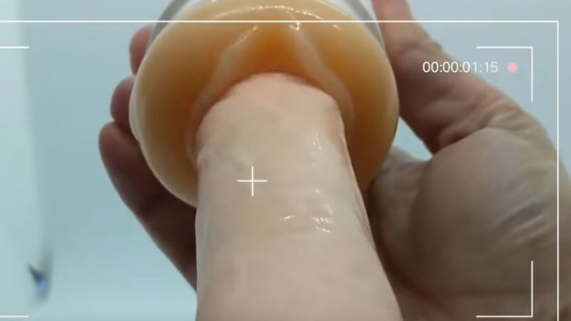 VIDEO 18+: Konečně si můžete nasadit GoPro kameru na penis! Tohle naprosto změní váš sexuální život