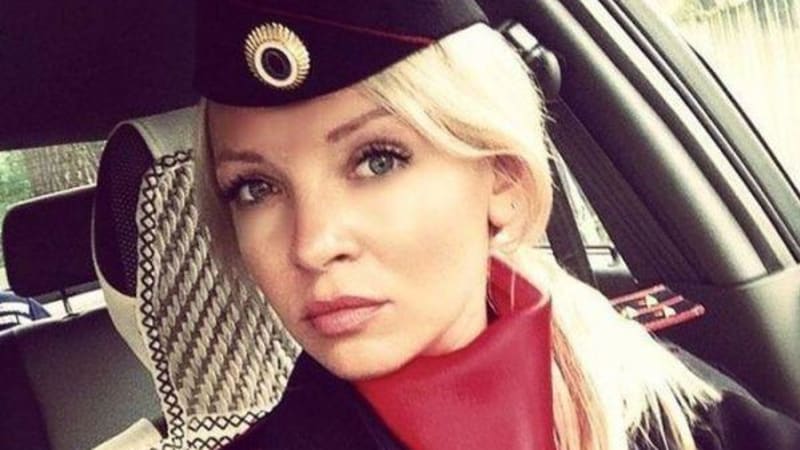 Ozbrojené ruské SEXY holky - 28 FOTEK pro náročné!
