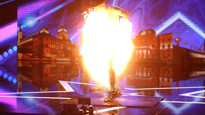 VIDEO: Hrůza v Talentu! Soutěžící se zapálil přímo na pódiu. Co se mu nakonec stalo?