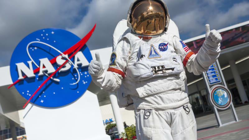 FOTO: Stážistka v NASA dostala padáka poté, co omylem řekla šéfovi, aby táhnul dopr*ele! Jak k tomu došlo?