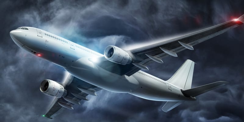 Letadlo v bouři (ilustrační foto)