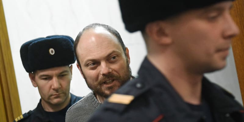 Vladimir Kara-Murza u ruského soudu