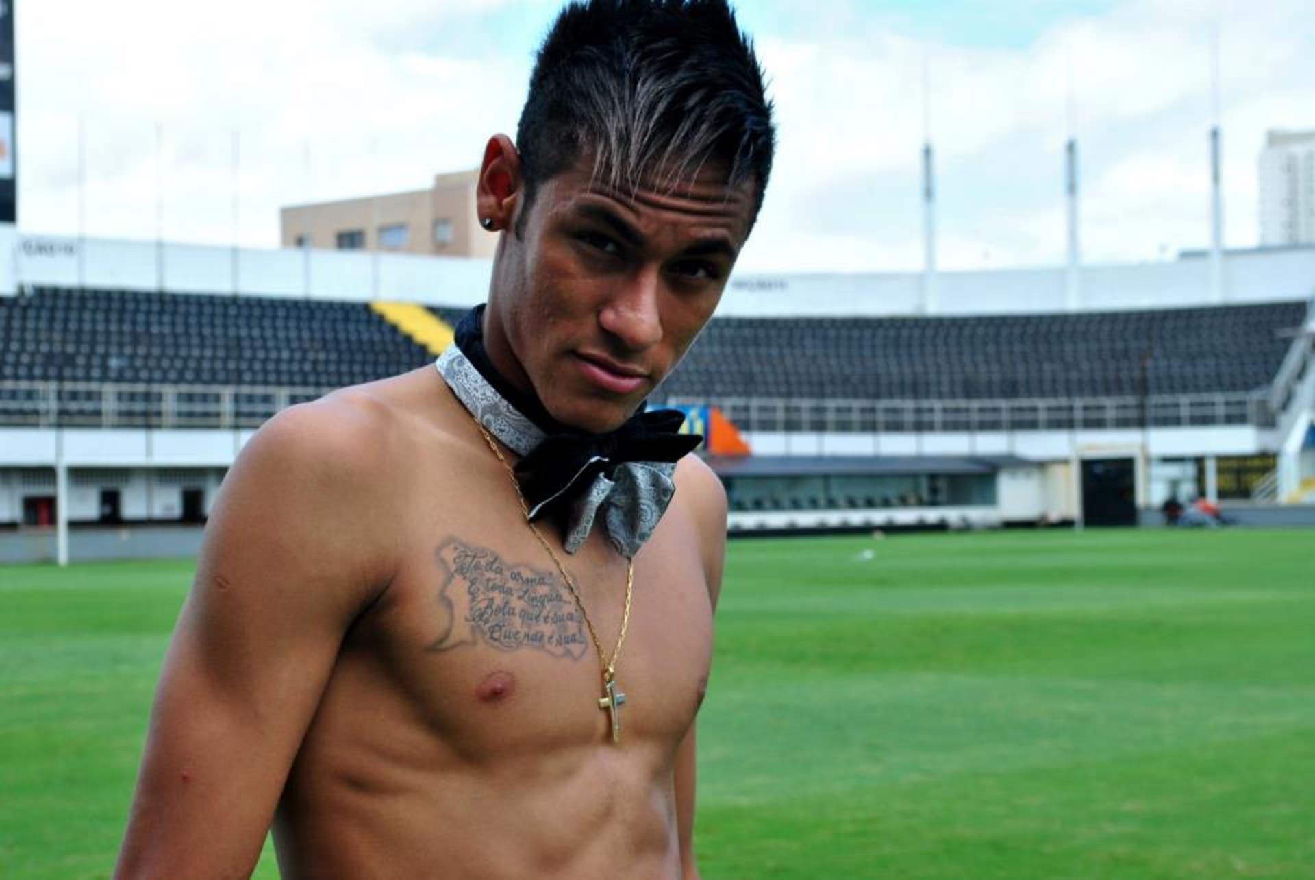 Neymar: Brazílie, tým: FC Barcelona, poznávací znamení: model