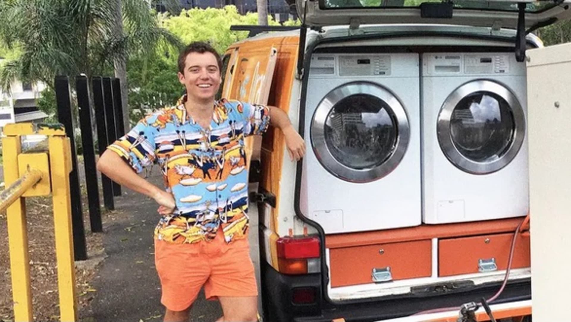 Muž vymyslel pojízdné pračky pro bezdomovce.