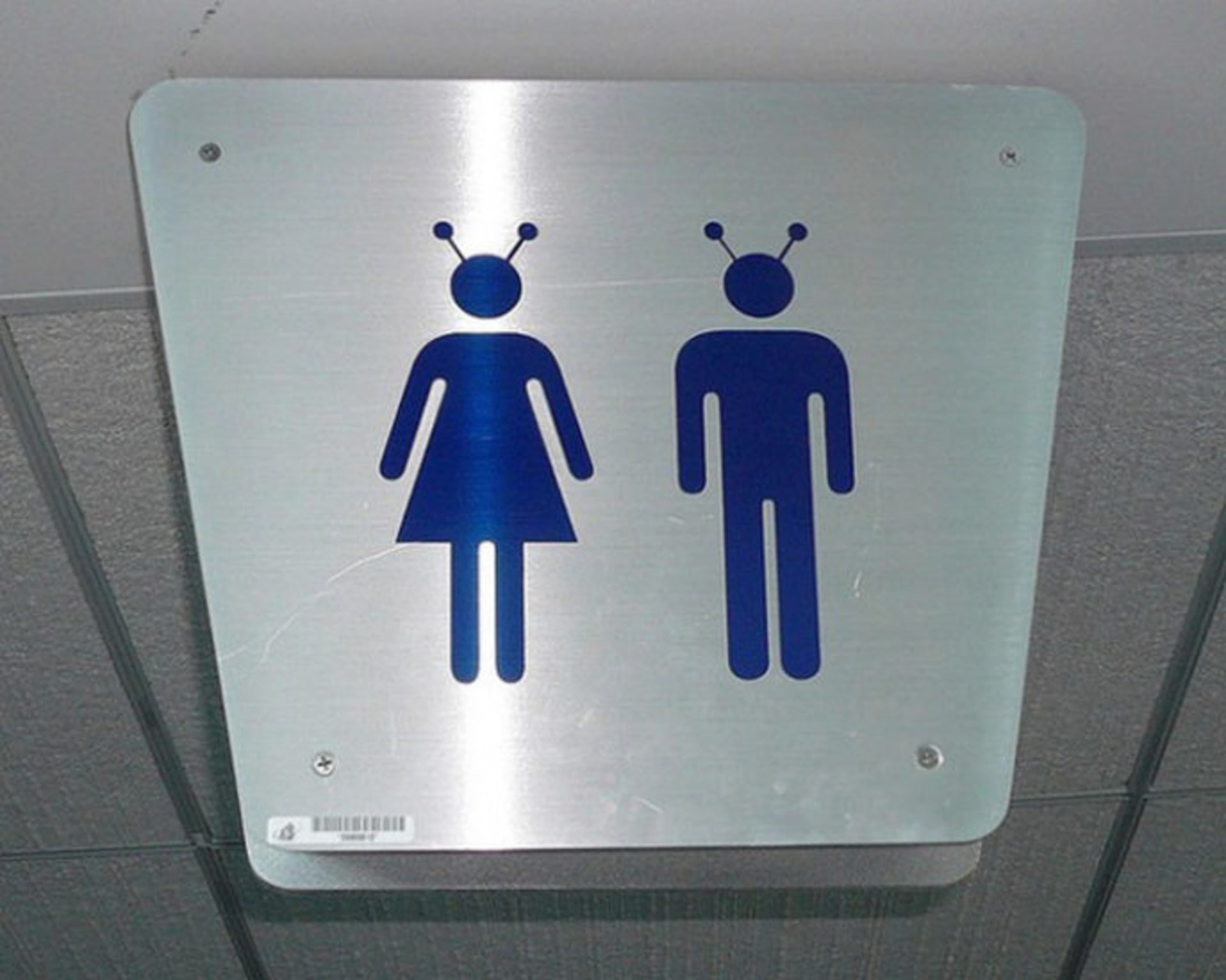 Vtipné označení pánských a dámských záchodků 24