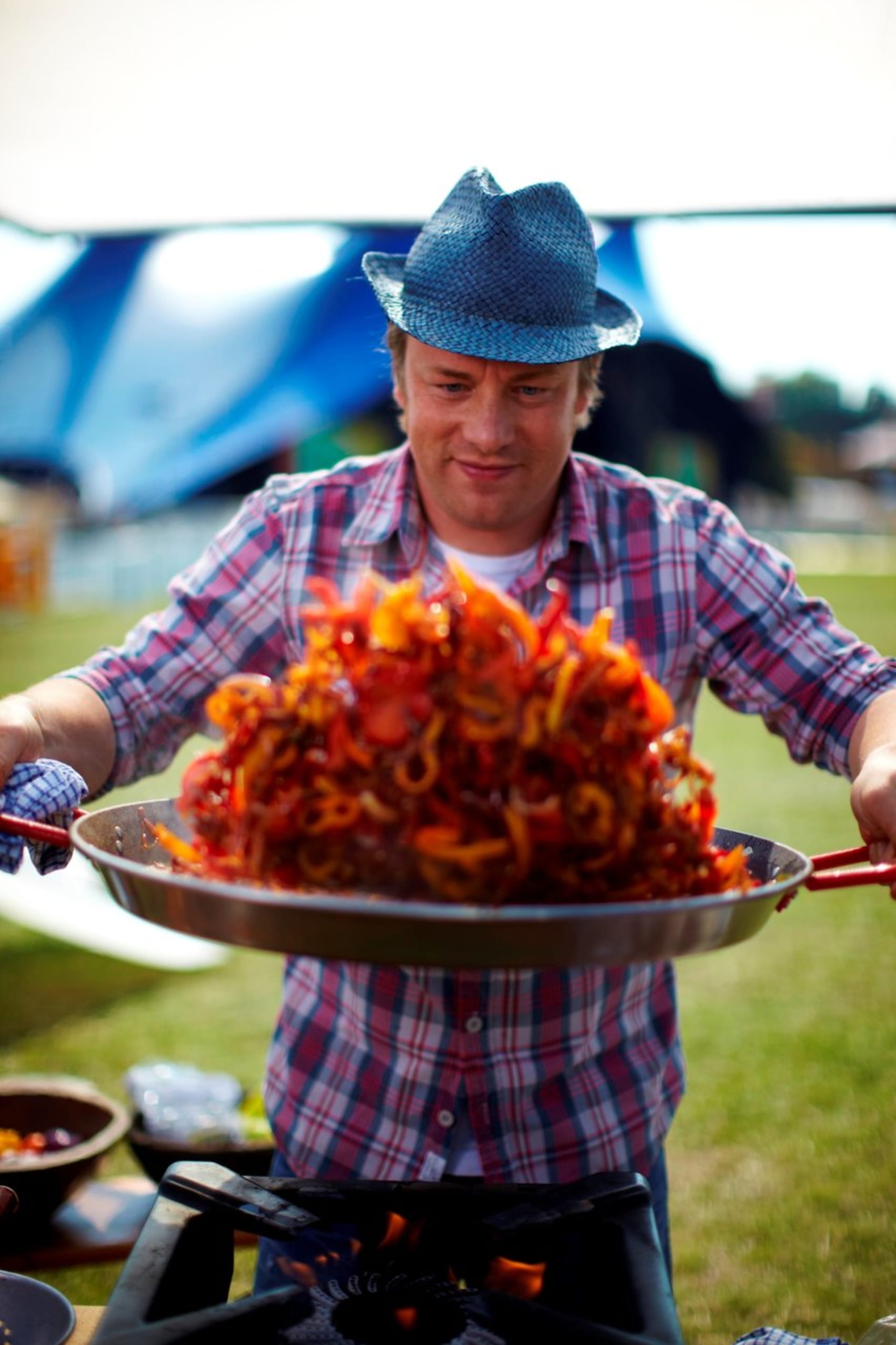 Jamie Oliver za 6 měsíců shodil kila navíc.