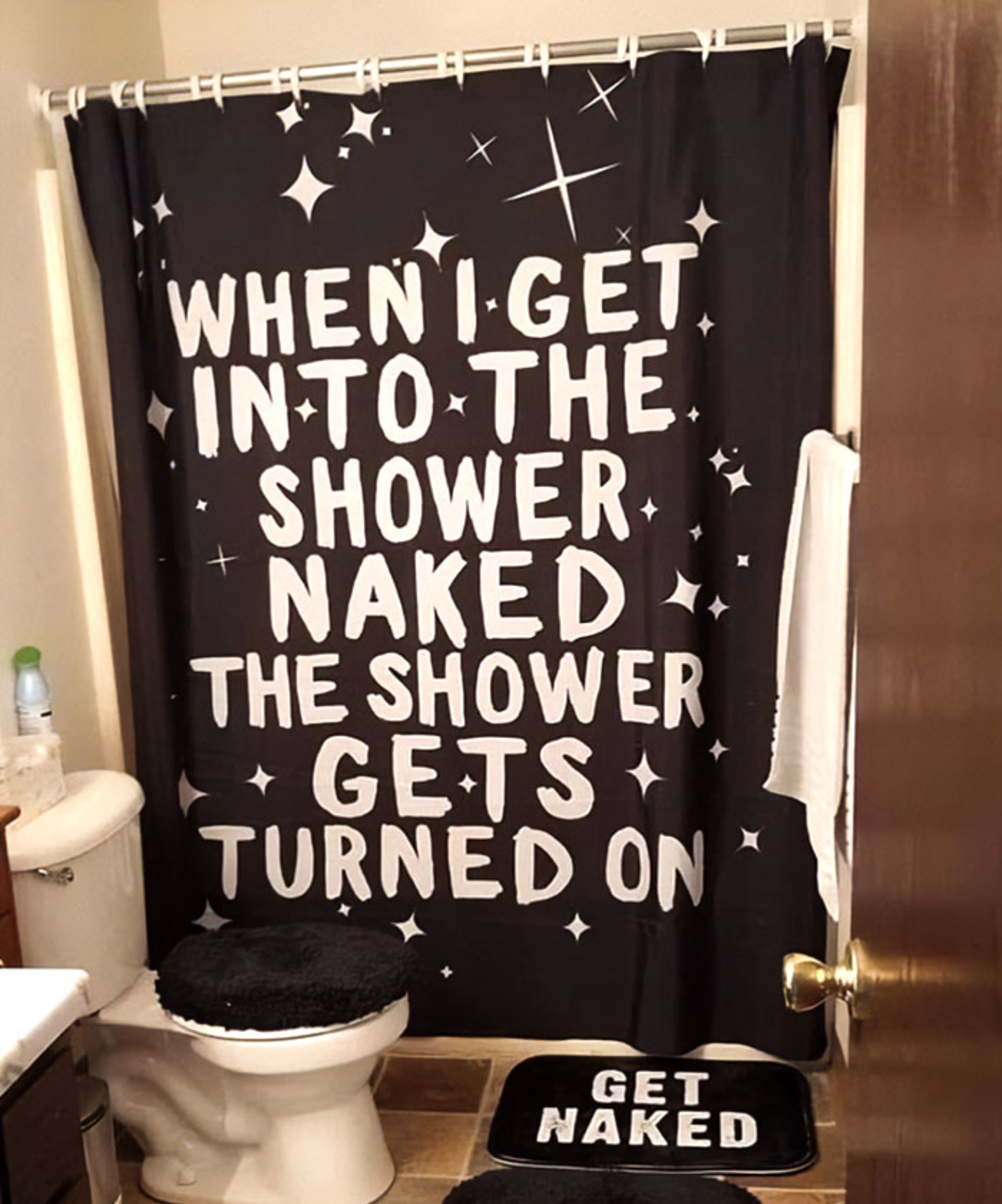 Šílené sprchové závěsy