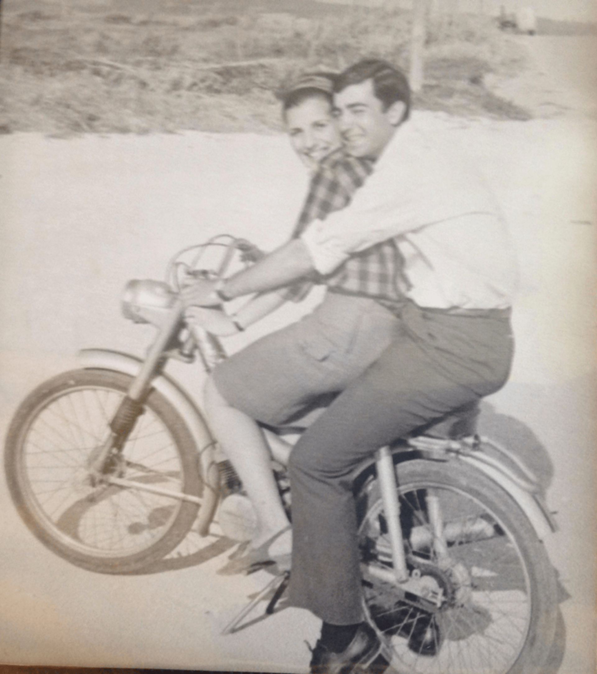 „Moji prarodiče v roce 1965 a pořád stejně zamilovaní“