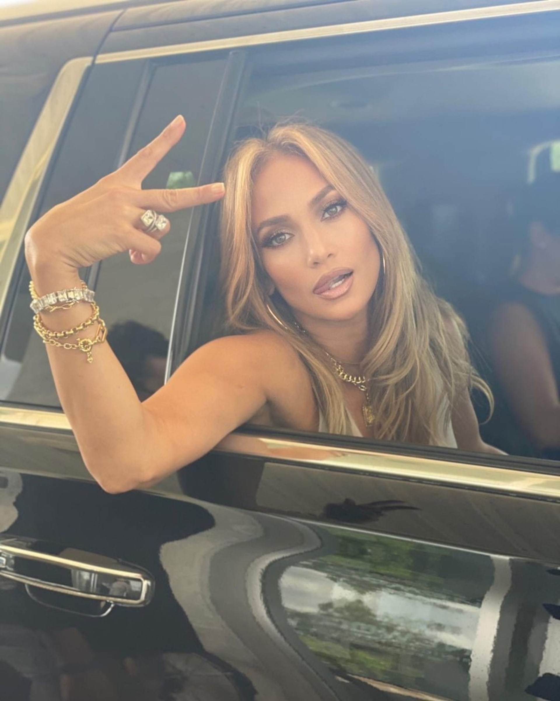 Jennifer Lopez (53)