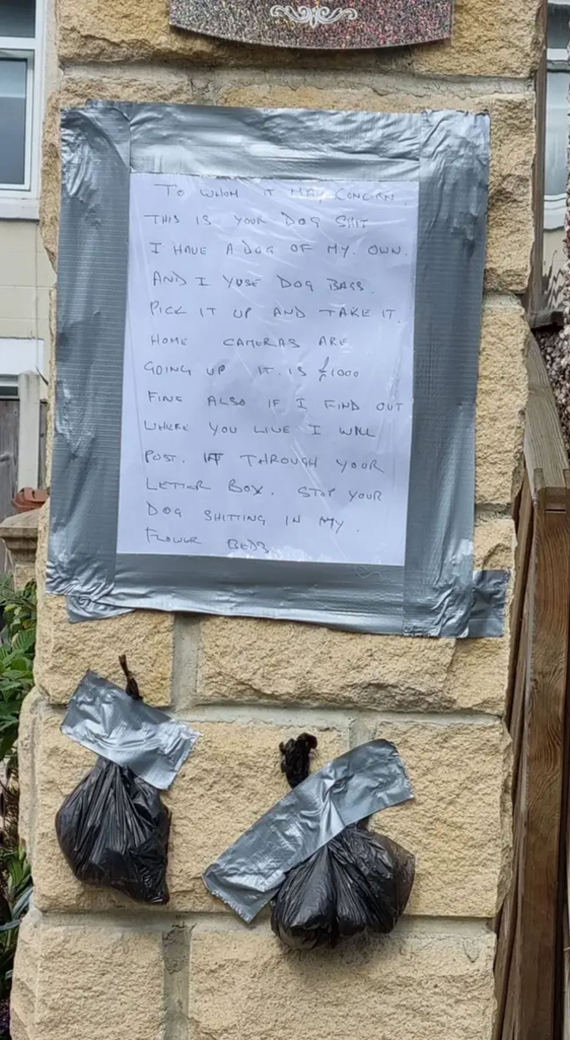 Naštvaný dopis od souseda