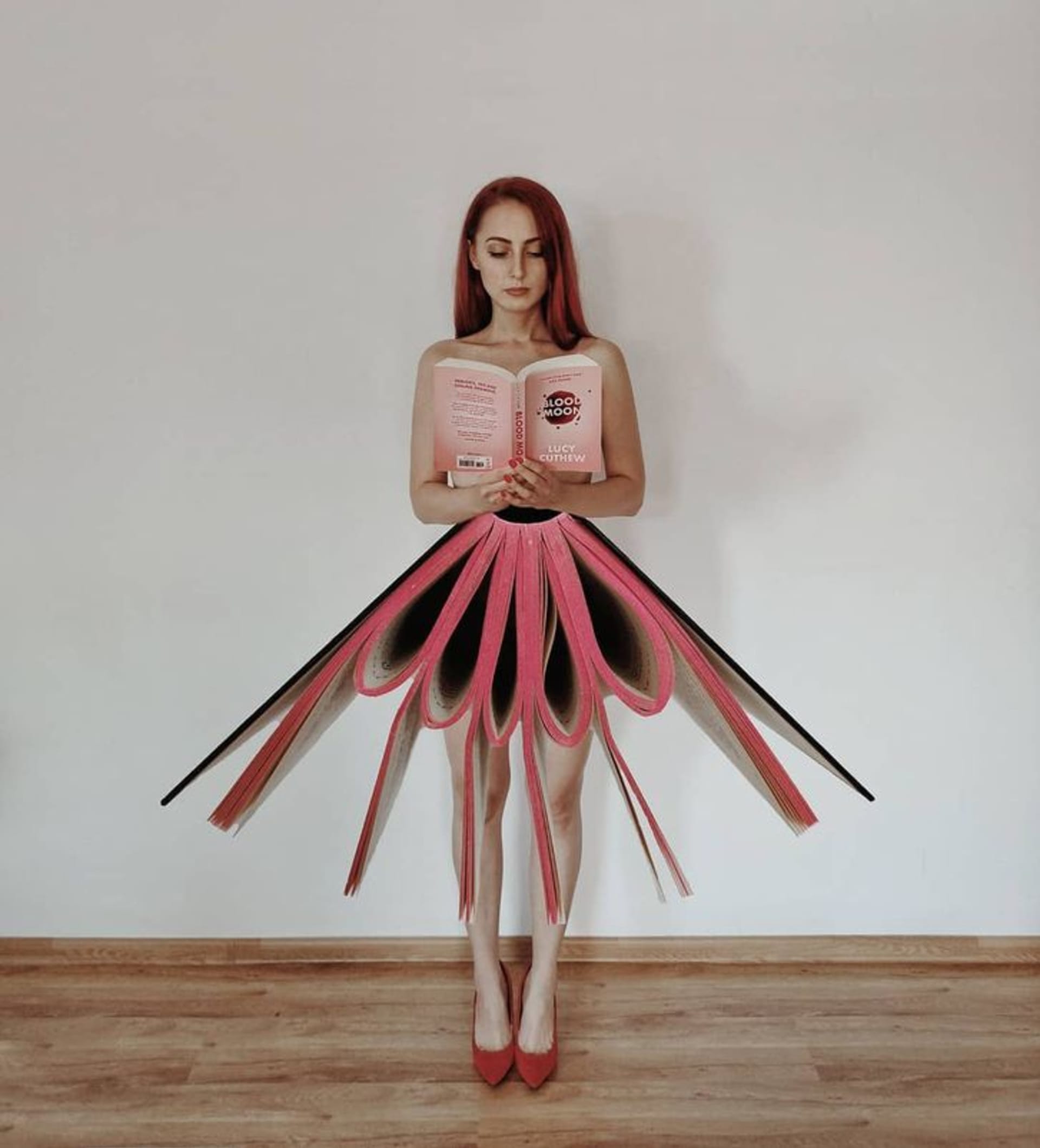 Dívka kombinuje své dvě vášně - knihy a umění 12