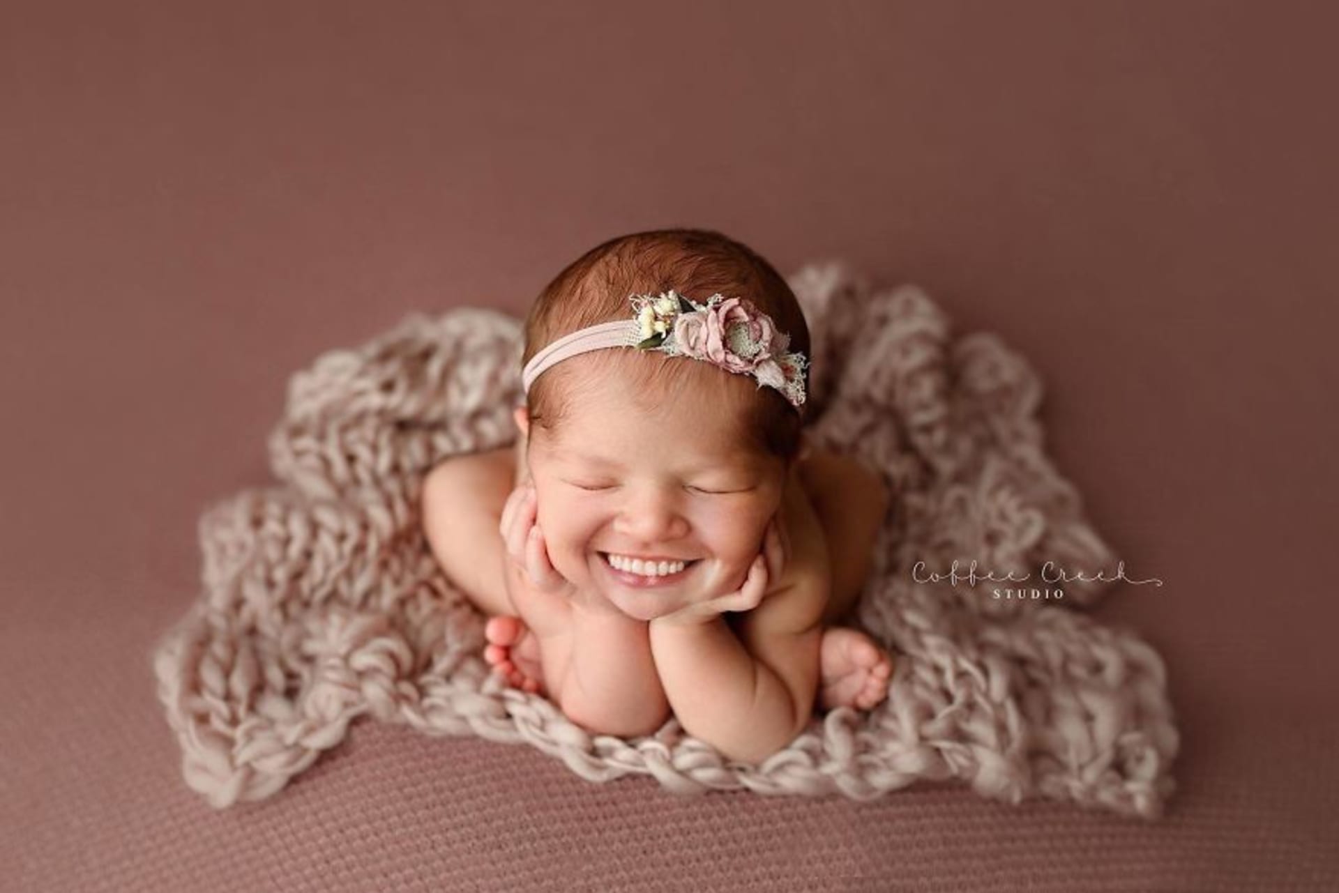 Fotky novorozenců se zuby děsí celý internet 10