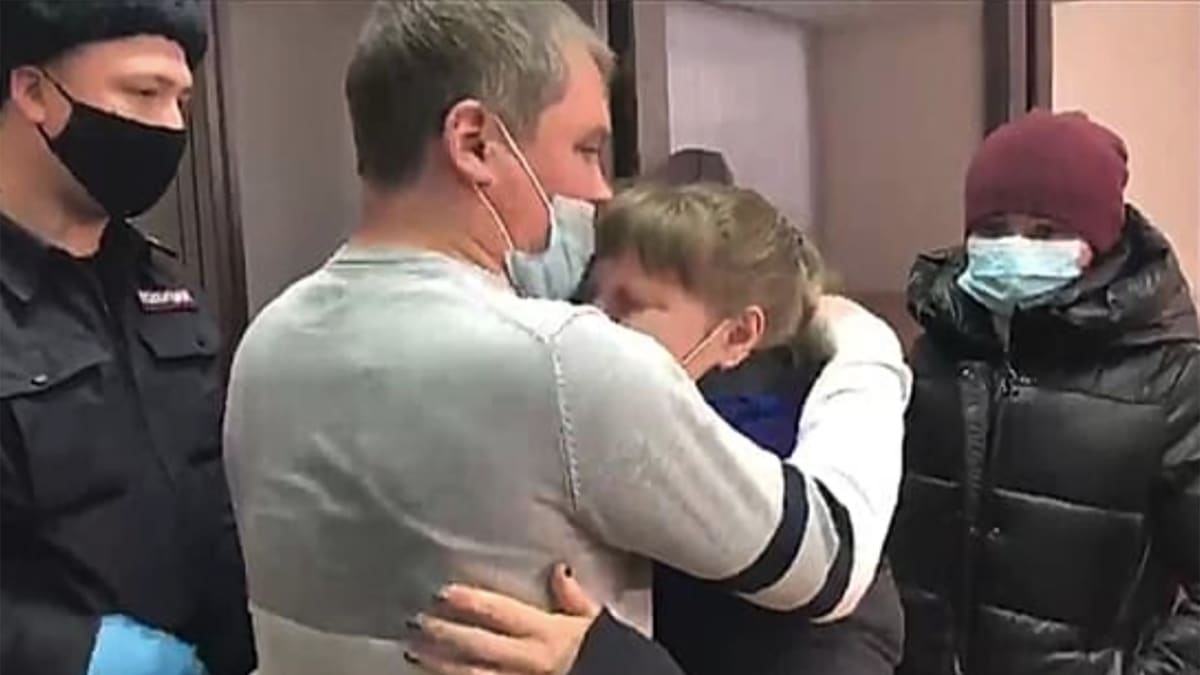 Rus jde do vězení za ochranu dvou chlapců 2