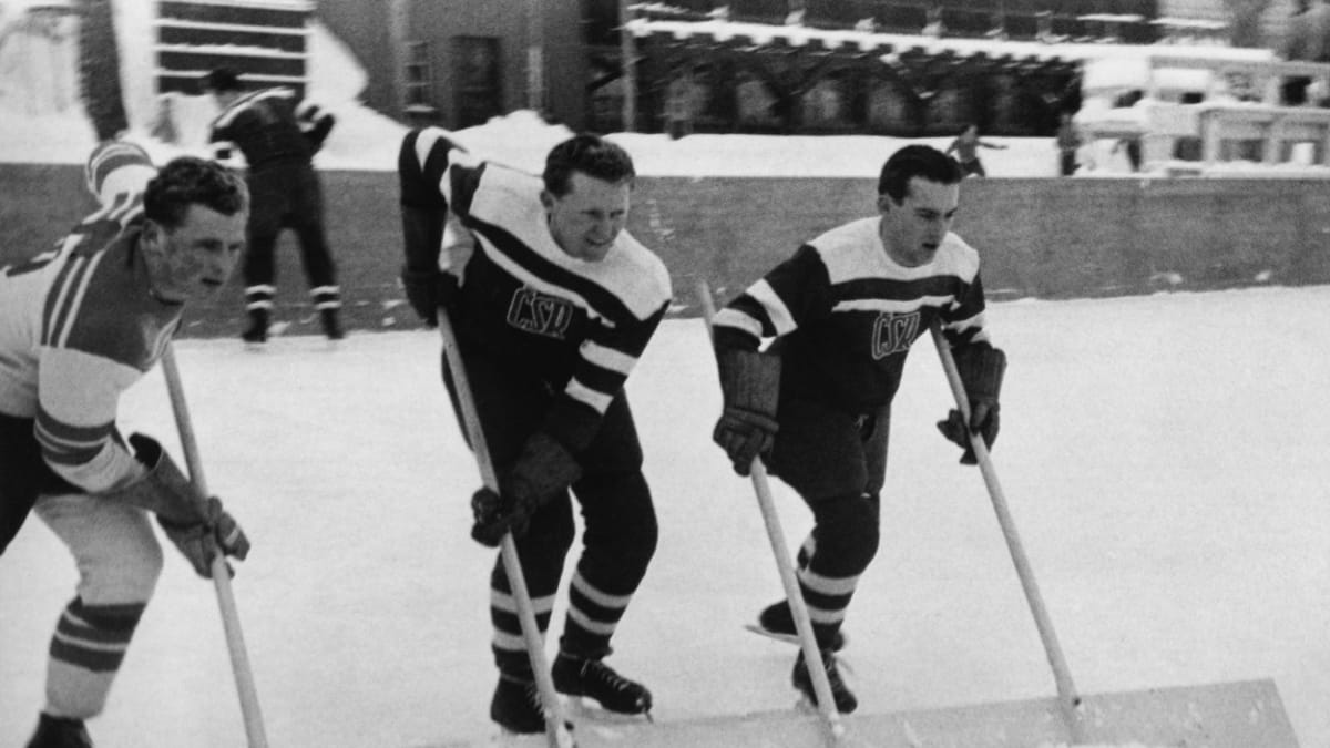 Čechoslováci na olympiádě 1948, Stanislav Konopásek vpravo.