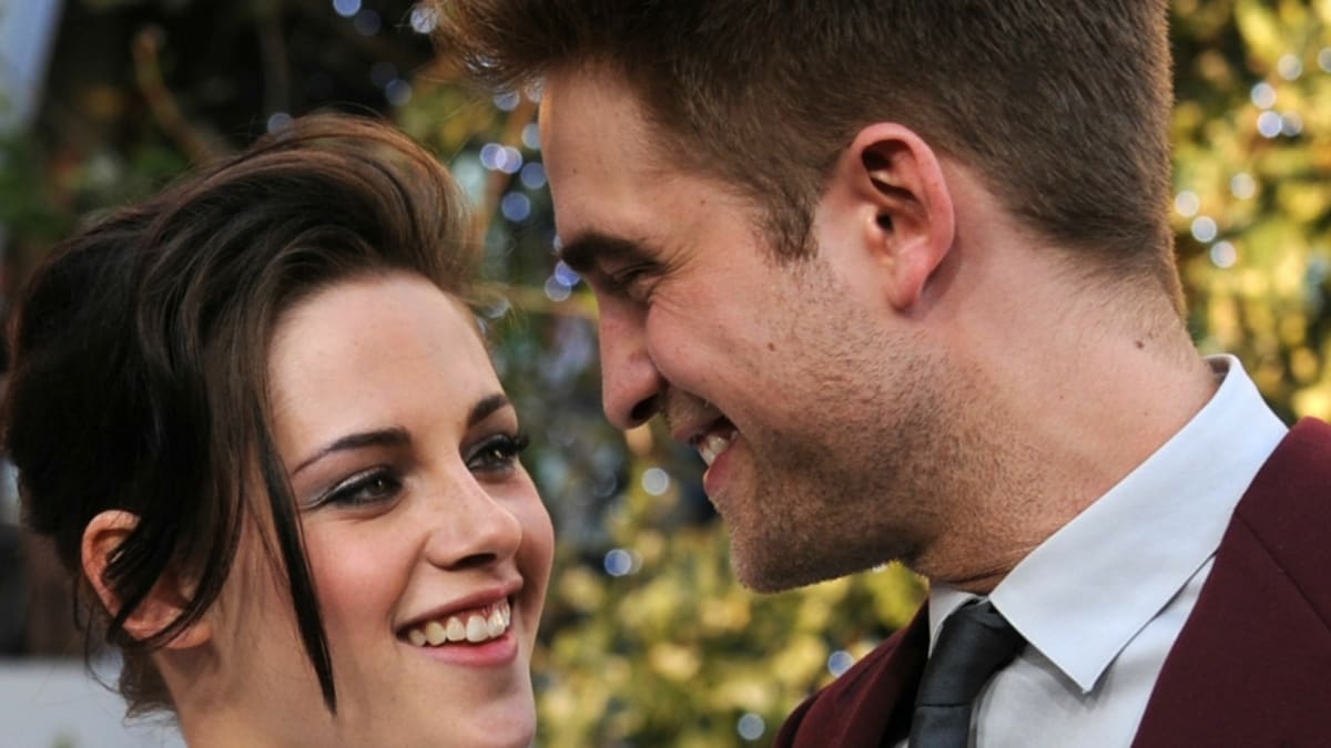 Robert Pattinson a jeho filmová i skutečná láska Kristen Stewart, bohužel už jen bývalá, ale kdo ví...
