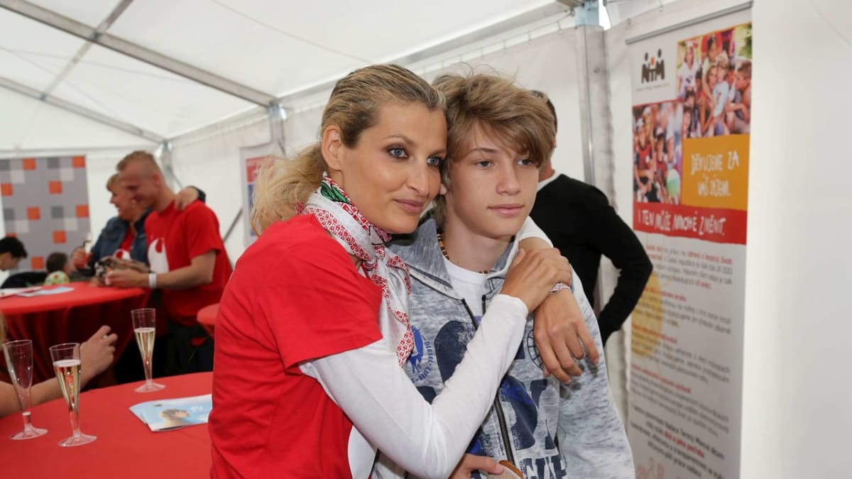 Tereza Maxová se svým nejstarším synem Tobiasem.
