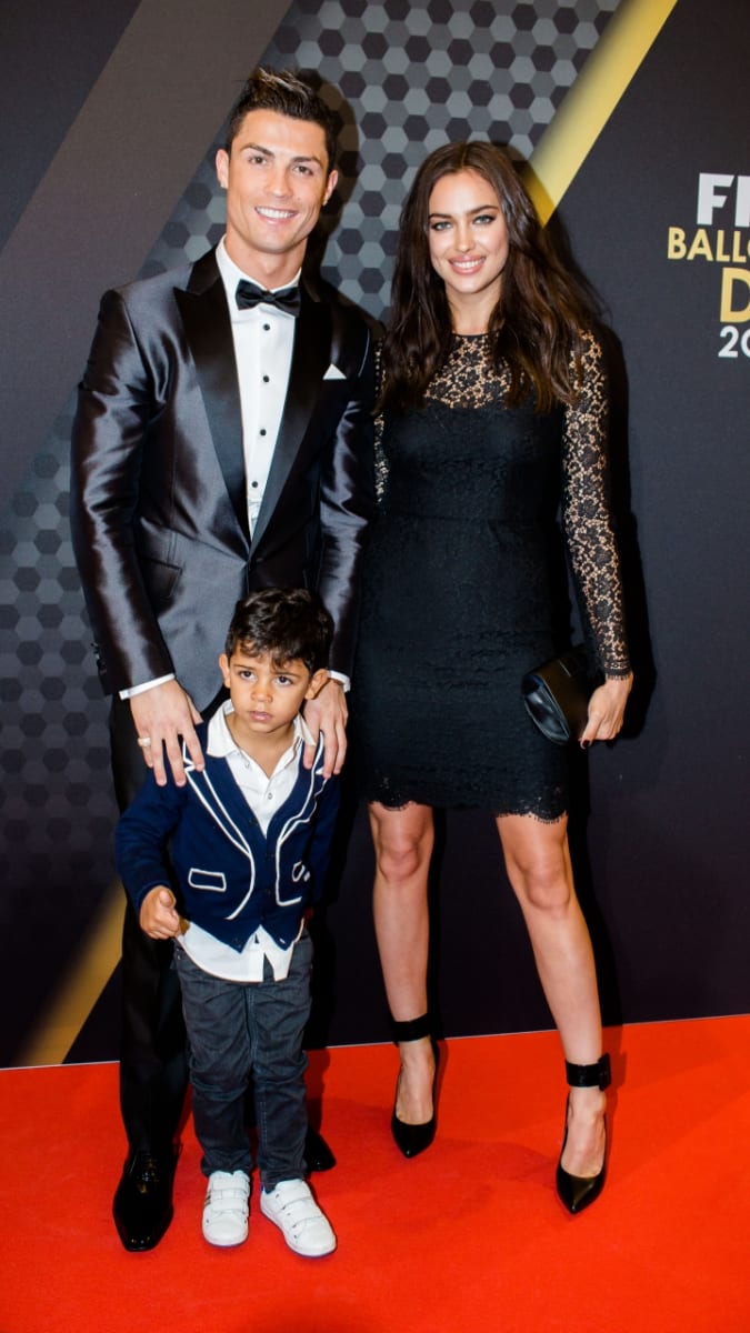Malý a velký Cristiano Ronaldo s modelkou Irinou Shayk