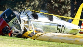 Herec Harrison Ford havaroval v letadle! Zřítilo se na golfovém hřišti